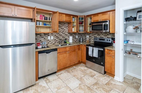 Madison House | The Cottonwood Cottage