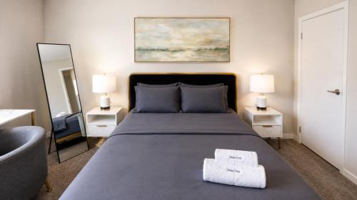 Shannon House | The Crestline Stay Hoover Townhome 2BR U4
