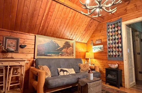 Cosby House | The Dapper Duck Log Cabin