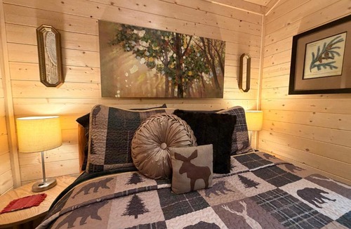 Cosby House | The Dapper Duck Log Cabin