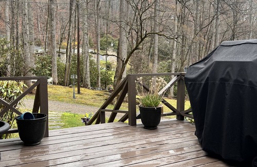 Walker-In-the-Hills Cottage | The Dogwood Cottage in Walker in the Hillsn