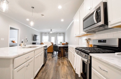 Auburn House | The Eagle's Nest in Farmville!