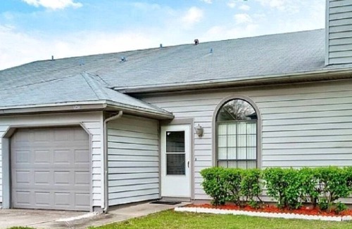 East Arlington House | The entire upstairs (2 bedrooms 1 bathroom and sitting room)