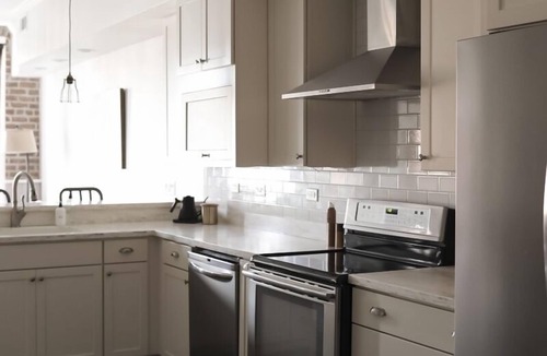 Historic District - North Villa | The Grant by Black Swan - On Broughton (303B)