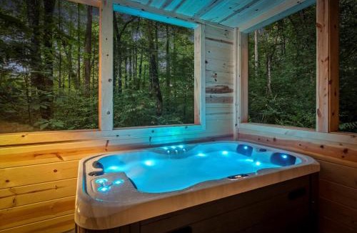 Rocky Grove House | The Greenhouse NEW - 450ft to Trailhead