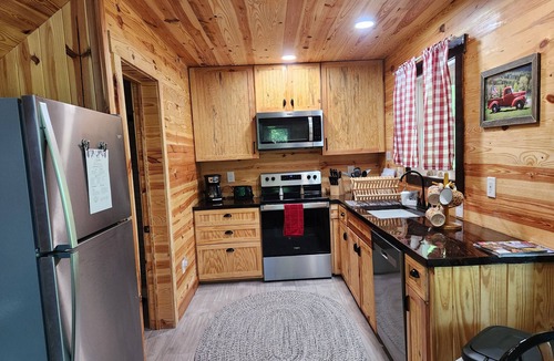 Old Fort Cabin | The Harmony Cabin A cozy one bedroom cabin!