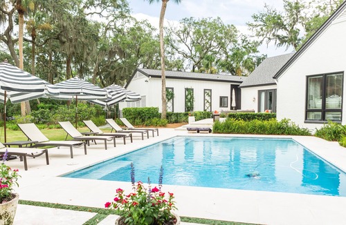 Sea Island House | The Haven: Charming Sea Island Cottage w/Heated Pool, 1 Blk to Beach, 5 Bedrooms