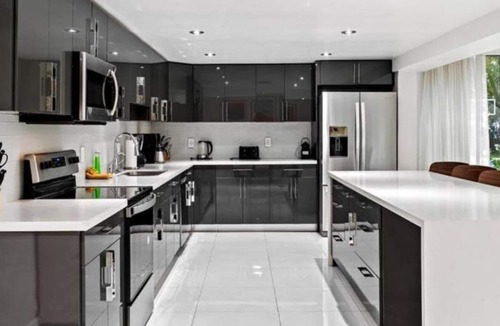 Golden Glades Villa | The Lagoon Miami's Exclusive Glam Grotto