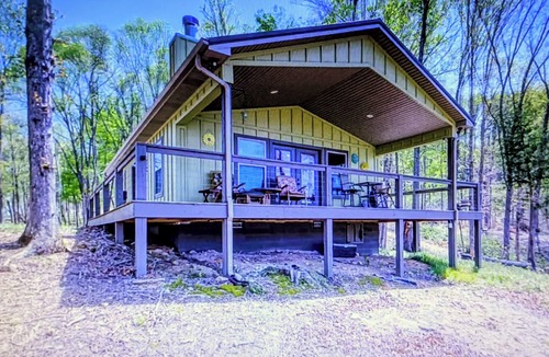 Dandridge House | The Lake Cottage on the Peninsula.