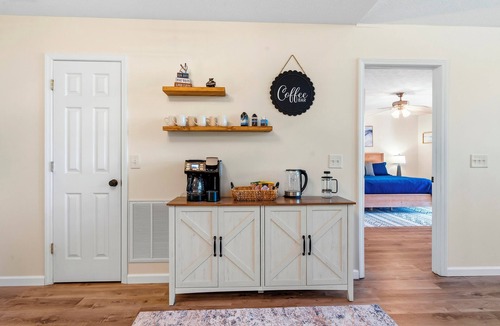 Lake Oconee House | The Lake Escape, Sleeps 8, Big Deep Water, Kayaks, Lily Pad + MORE!