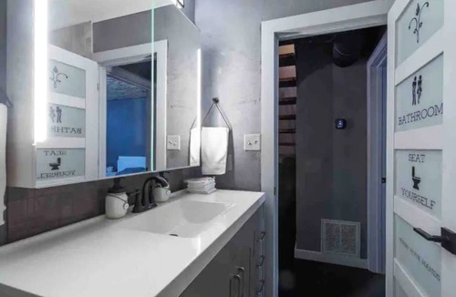 Athens House | The Loft House - Modern, Private Home, Mins to UGA