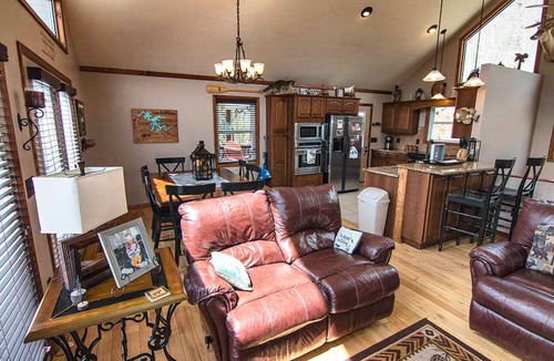 Robbinsville House | The Mountain Lakehouse 2BR 2.5 Bath Home, Sleeps 10. Private Dock.
