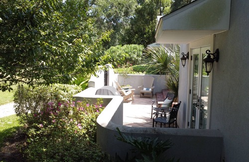 Saint Simons Heights Cottage | The Nest at Circle Park - Cute Cozy Cottage