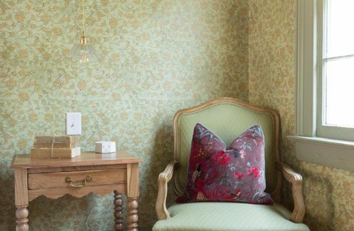 Harleston Village Bed & Breakfast | The Nicholas Veranda King Suite- 1 Block to King