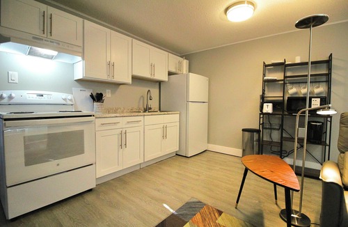 Huntsville Apartment | The Orbit-In - Chill, snooze and wake up ready in your safe, cozy 1 bedroom Apt