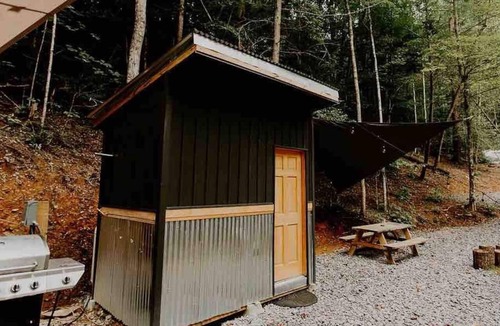 Cosby Apartment | The Perch: Glamping by Rafting