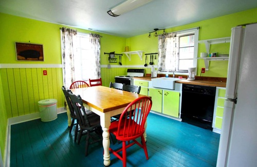 Woodfin Cottage | The Pines Cottages
