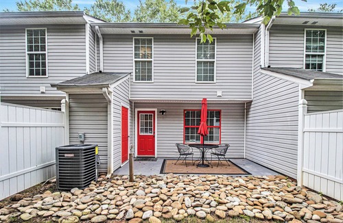 Decatur House | The Red Door I Top Rated Comfort & Style Near Atlanta
