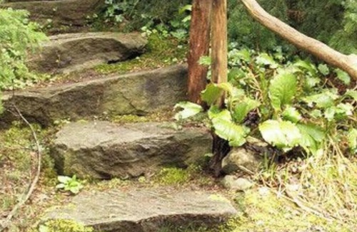 Flat Rock Cottage | The Shire Hobbit House is a 1-bedroom with AC in charming Flat Rock, Alabama.