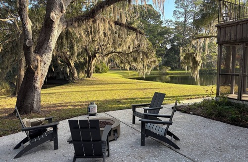 Country Club Estates House | The Tideway 4 BR retreat to explore the barrier islands of Coastal Georgia