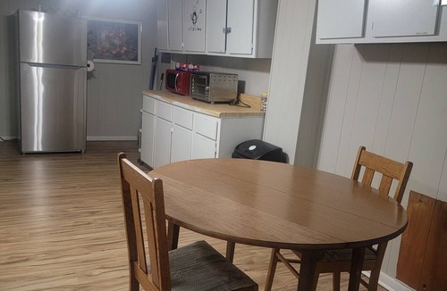 Huntsville House | The Tiger Room. Private King Suite Near Downtown Huntsville