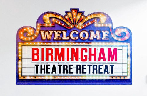 Civil Rights Historic District Apartment | Theatre Retreat 2 Bedroom Loft - 1 Blk from Theatres