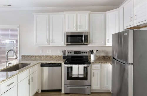 Huntsville Apartment | TheCottages 1BD 8 - One Bedroom Apartment, Sleeps 2