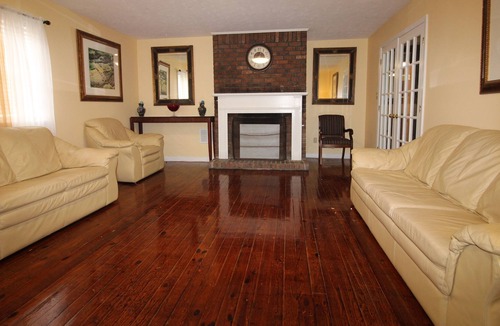 Cedar Grove House | This beautiful 1948 Bongo-low