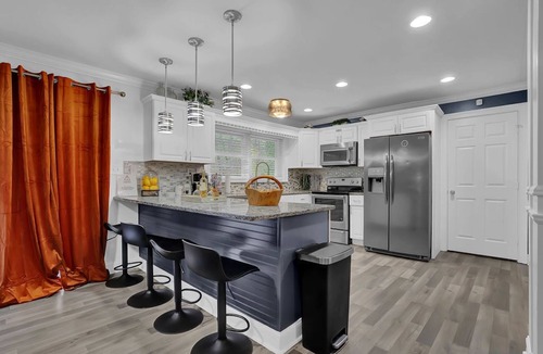 Atlanta House | This house is a 5 bedroom(s), 4.5 bathrooms, located in Atlanta, GA.