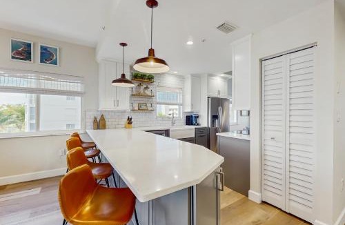 South Island Apartment | Tide Me Over