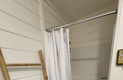 East Point Cottage | Tiny Life In East Point /Airport - Mins To Downtown