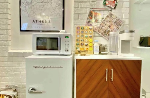 Athens Apartment | TOADHAUS Modern Private Studio near UGA & Downtown Athens quiet safe residential