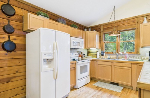Leicester Cabin | Top of the Line Asheville Mountain Cabin
