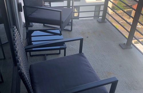 Five Points South Apartment | TopNotch 4-bedroom 4 bathroom
