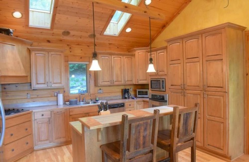 Waynesville Cabin | Trail Ridge View - 2 BR, 2 BA, Log Home, Stunning Views, Gas Fireplace