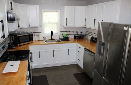 Forest Park House | Tranquil 4-bedroom newly decorated house near Atlanta airport
