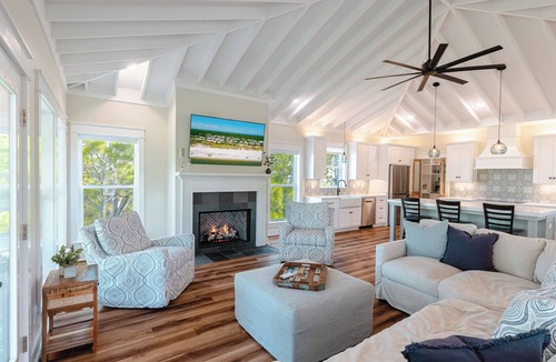 Dauphin Island House | Tranquil 5-bedroom house with AC on Dauphin Island-Hot Tub