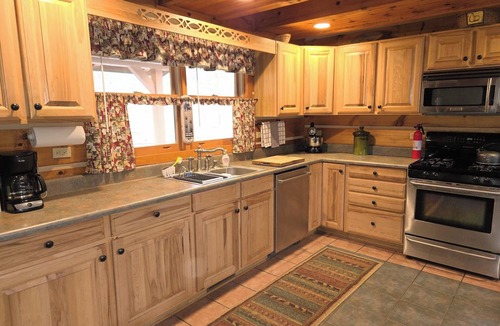 Mars Hill Cabin | Tranquil Glen of Asheville - 20 mins from downtown