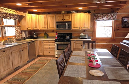 Mars Hill Cabin | Tranquil Glen of Asheville - 20 mins from downtown