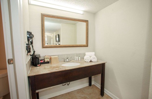 Macon Hotel | Travelodge by Wyndham Macon West