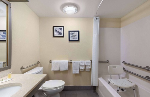 Perry Hotel | Travelodge by Wyndham Perry National Fairgrounds Area I-75