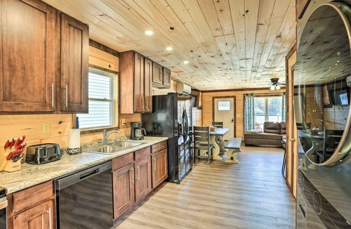 Trenton Cottage | Trenton Cabin: Panoramic Lake Views