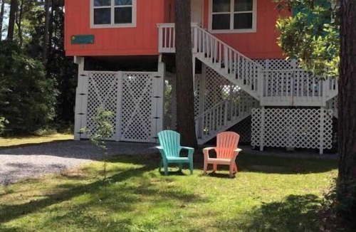 Dauphin Island House | Tropical Dreams !Super cute, clean and close to the beach! New pickleball court!