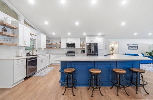 Milledgeville House | Ultimate Family Fun Lakehouse w/pool and dock