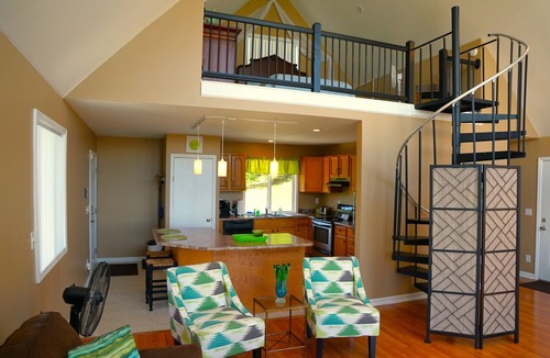 Sevierville Ski Chalet | Unforgettable Sunrise View, Dual Living Spaces & on Douglas Lake by Pigeon Forge