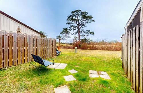 Perdido Bay Villas House | Updated townhome with grassy yard grill open layout W&D & AC