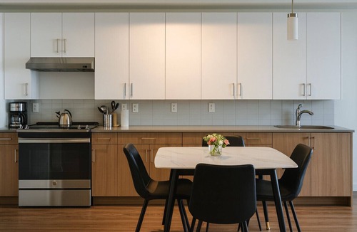Birmingham Apartment | Upscale 2BR Apt | Rooftop Deck + Fitness U14
