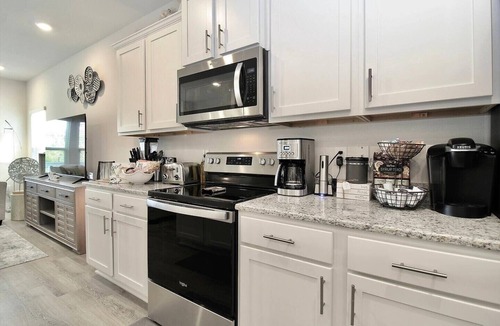 Ono Island House | Upscale 4BR Near Beach King Beds Dog Friendly