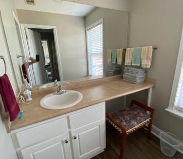 Statesboro House | Upstairs Bed & Bath