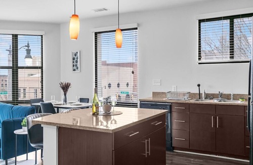 Five Points South Condo | ~ Urban Elegance: Stylish 2BR Near Everything ~